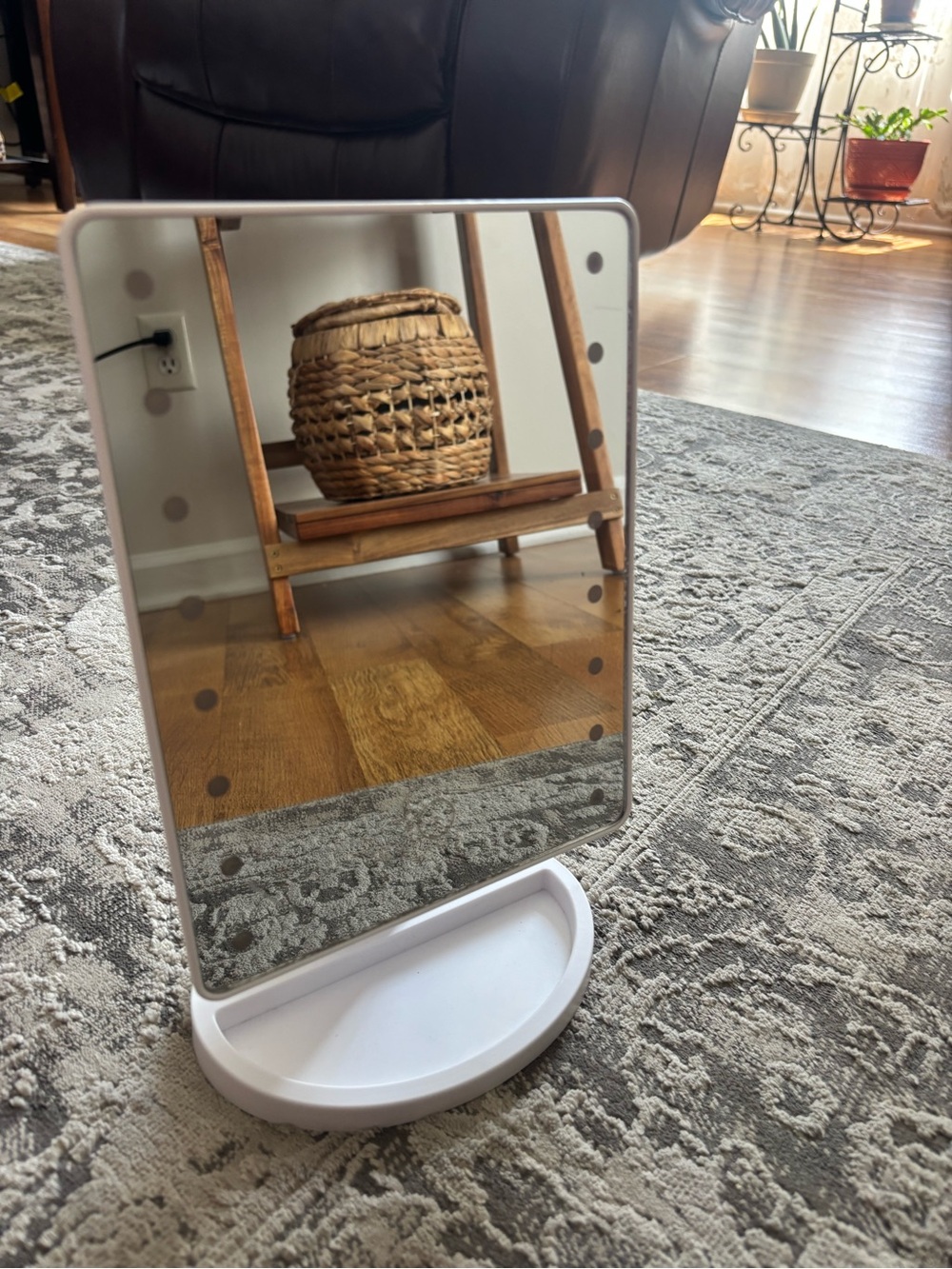 Light up mirror